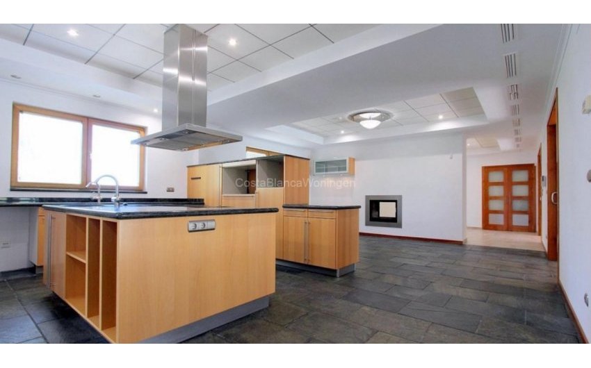 Herverkoop - Villa -
Penáguila