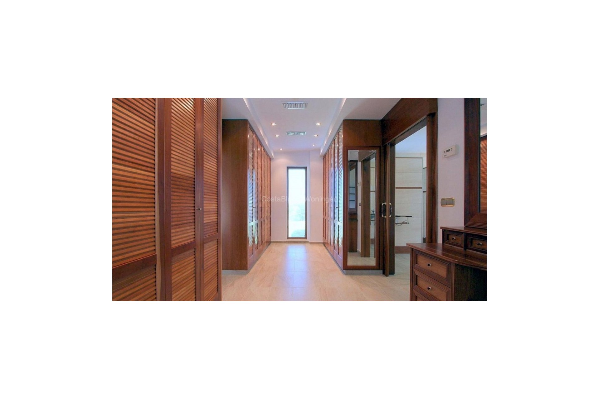 Herverkoop - Villa -
Penáguila