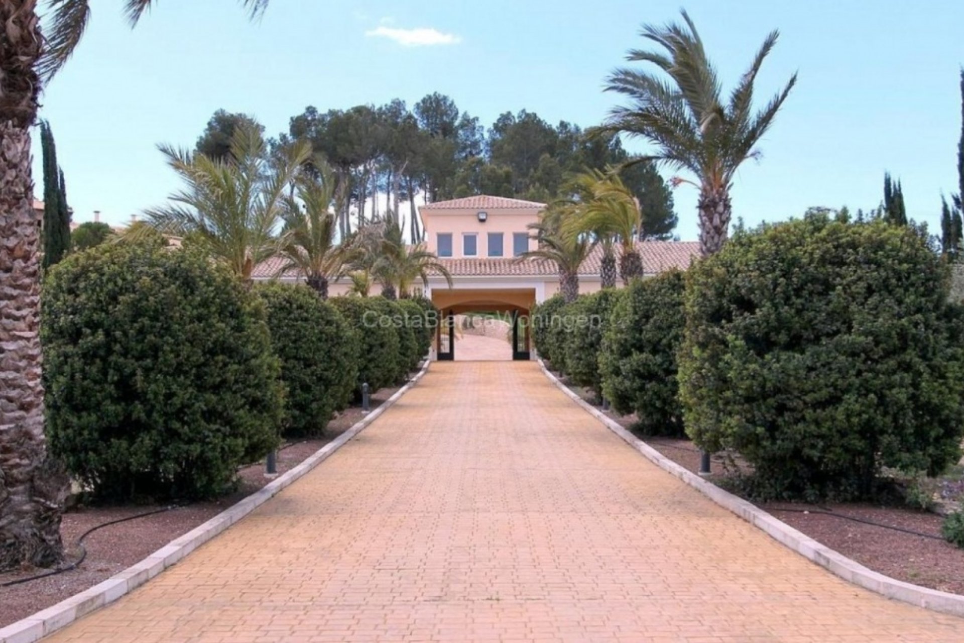 Herverkoop - Villa -
Penáguila