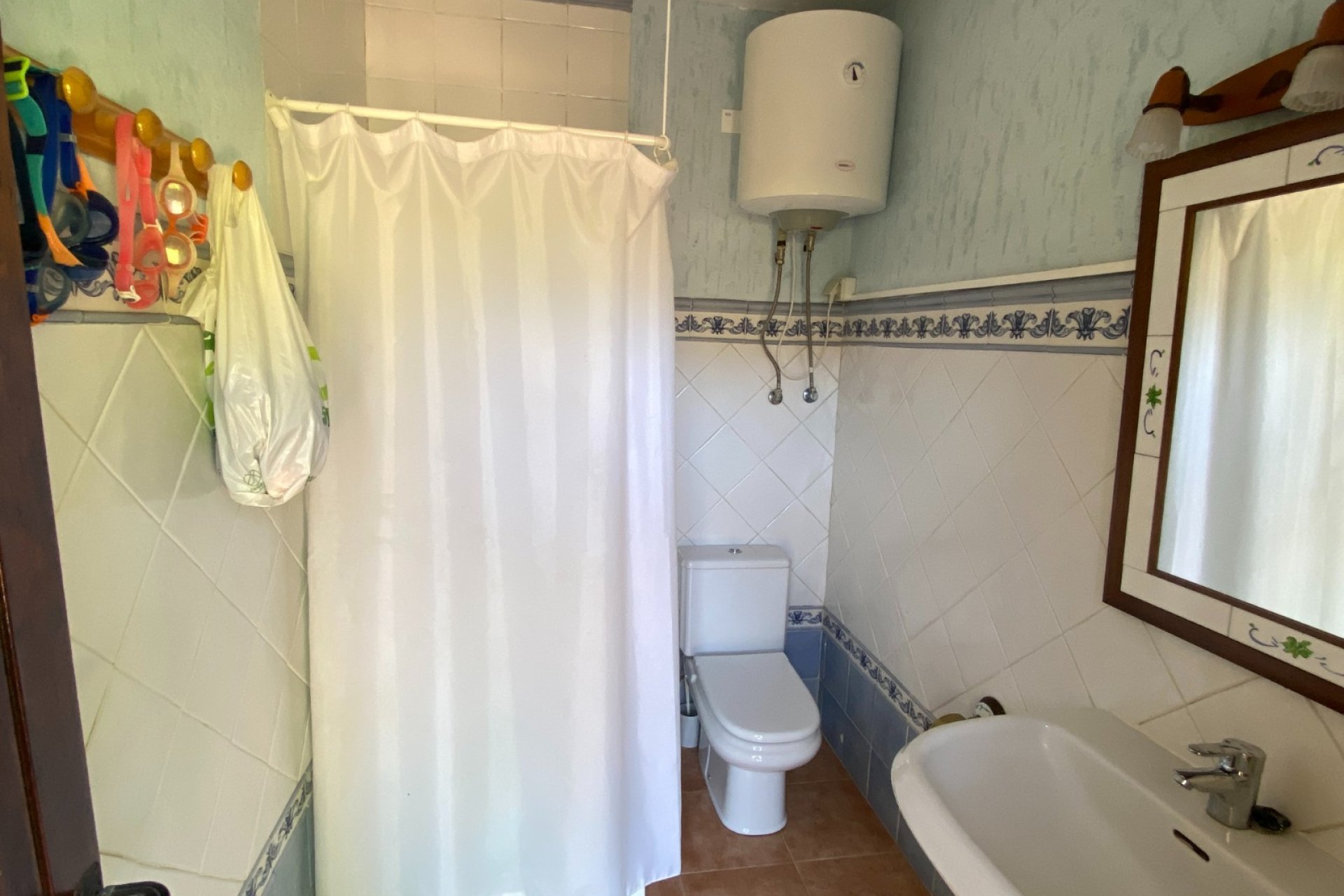 Herverkoop - Villa -
Petrer