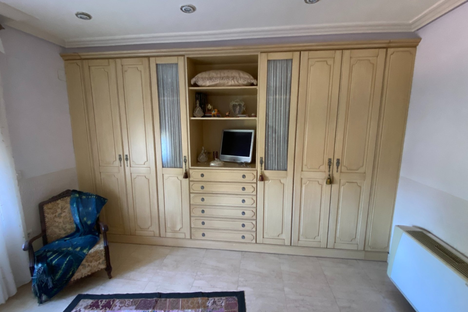 Herverkoop - Villa -
Petrer