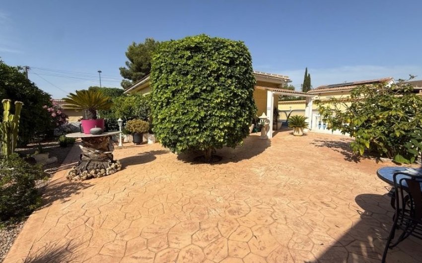 Herverkoop - Villa -
Pinar de Campoverde - Inland