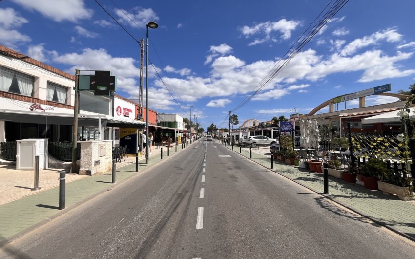 Herverkoop - Villa -
Pinar de Campoverde - Inland