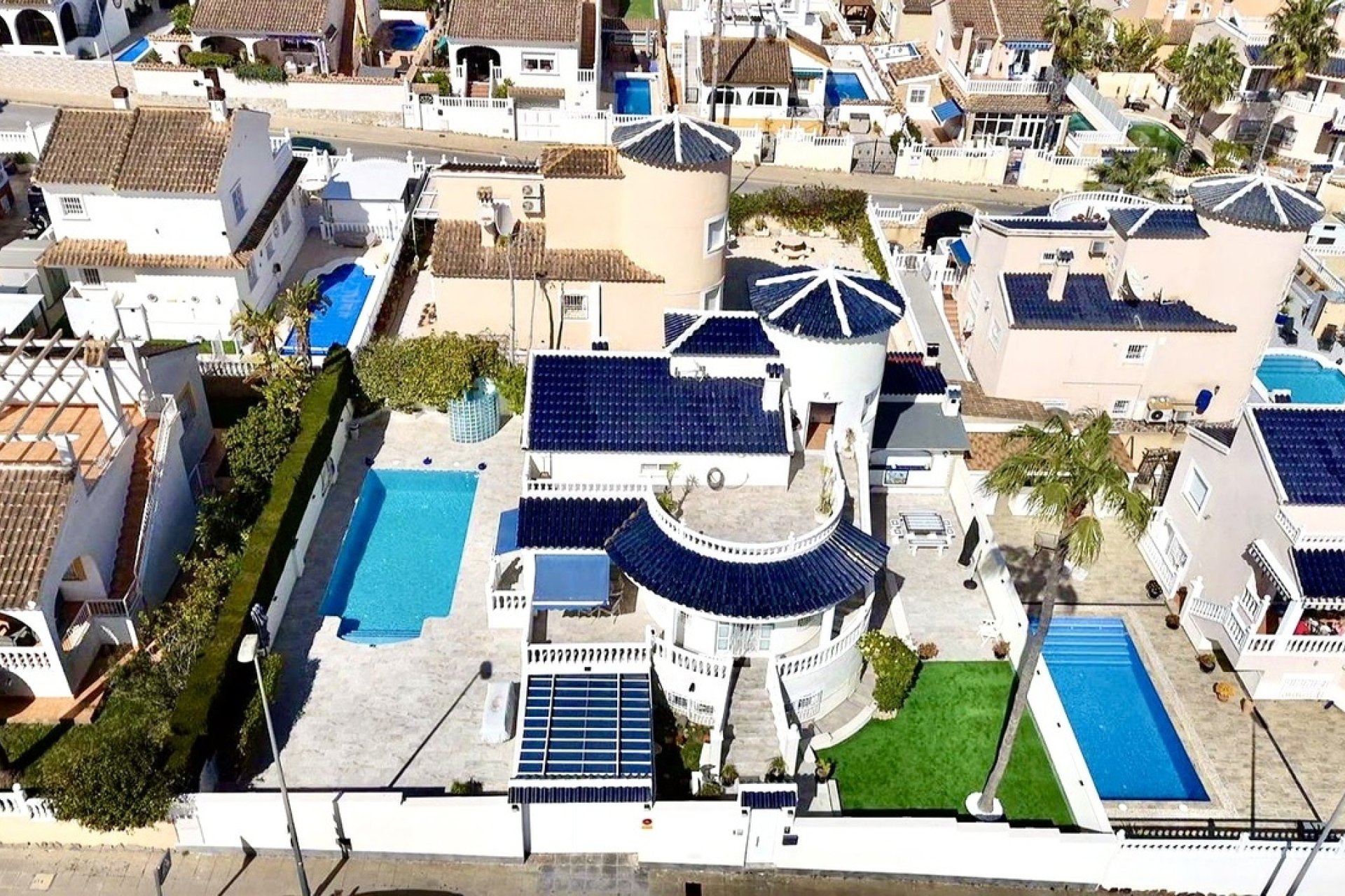 Herverkoop - Villa -
Pinar de Campoverde - Inland