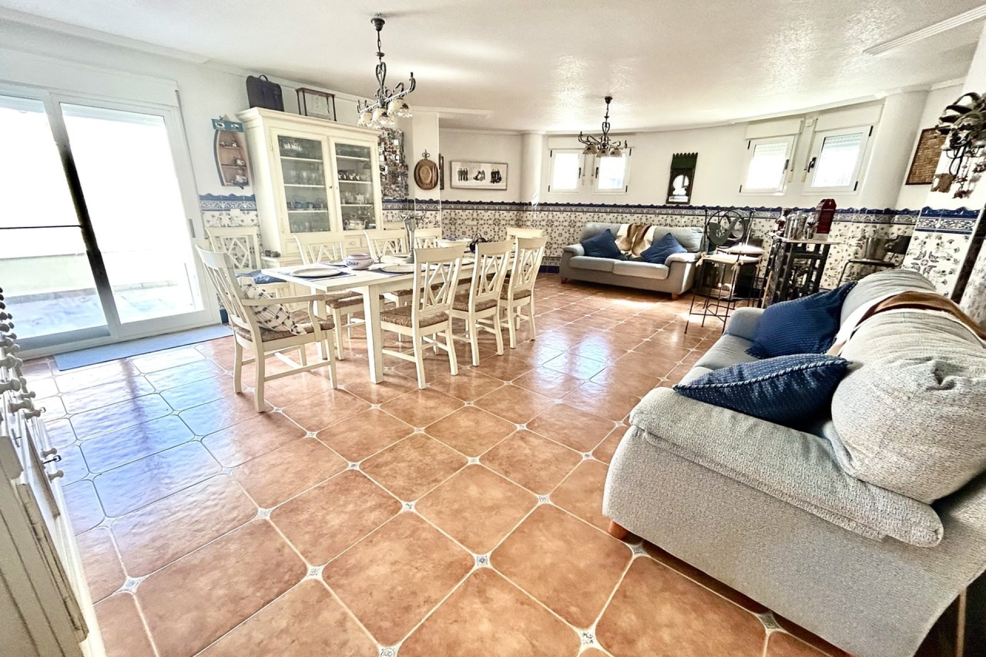 Herverkoop - Villa -
Pinar de Campoverde - Inland