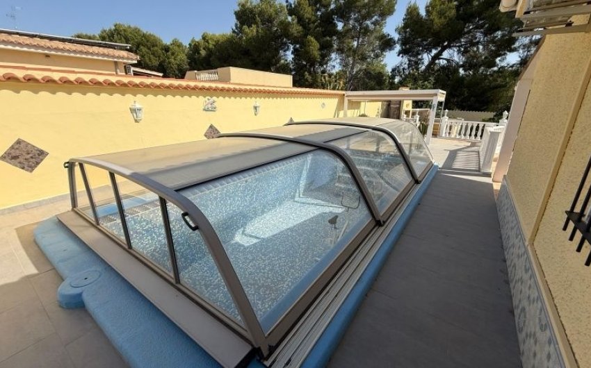 Herverkoop - Villa -
Pinar de Campoverde - Inland