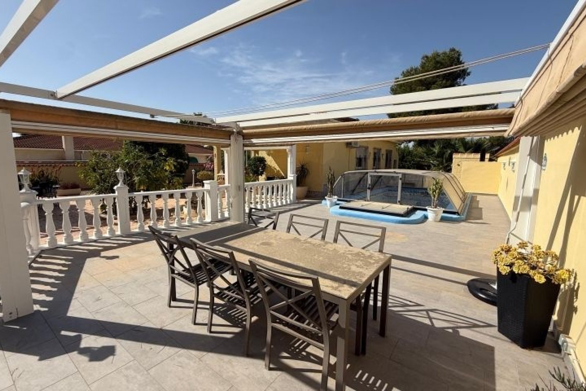Herverkoop - Villa -
Pinar de Campoverde - Inland