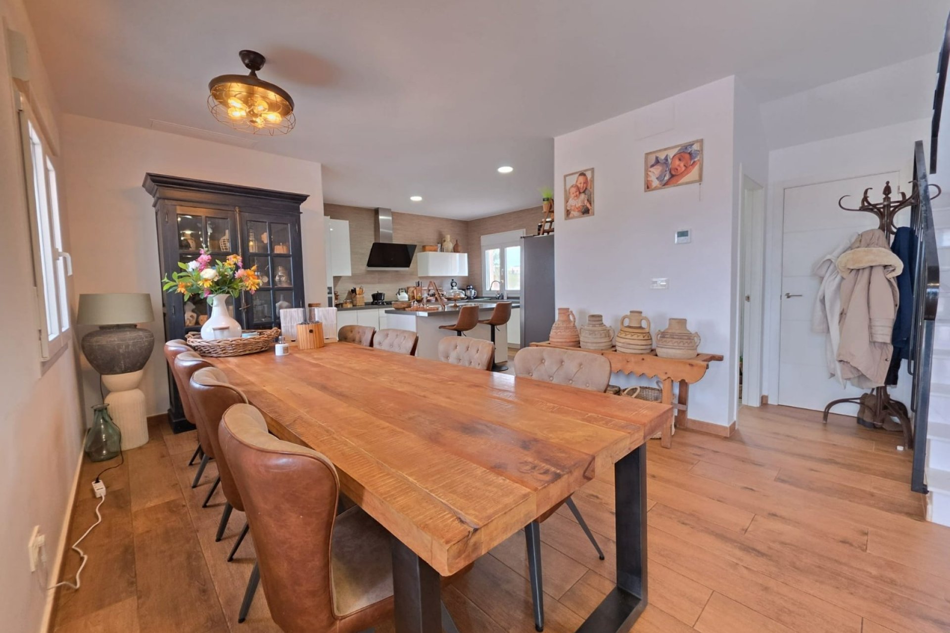 Herverkoop - Villa -
Pinoso - Inland