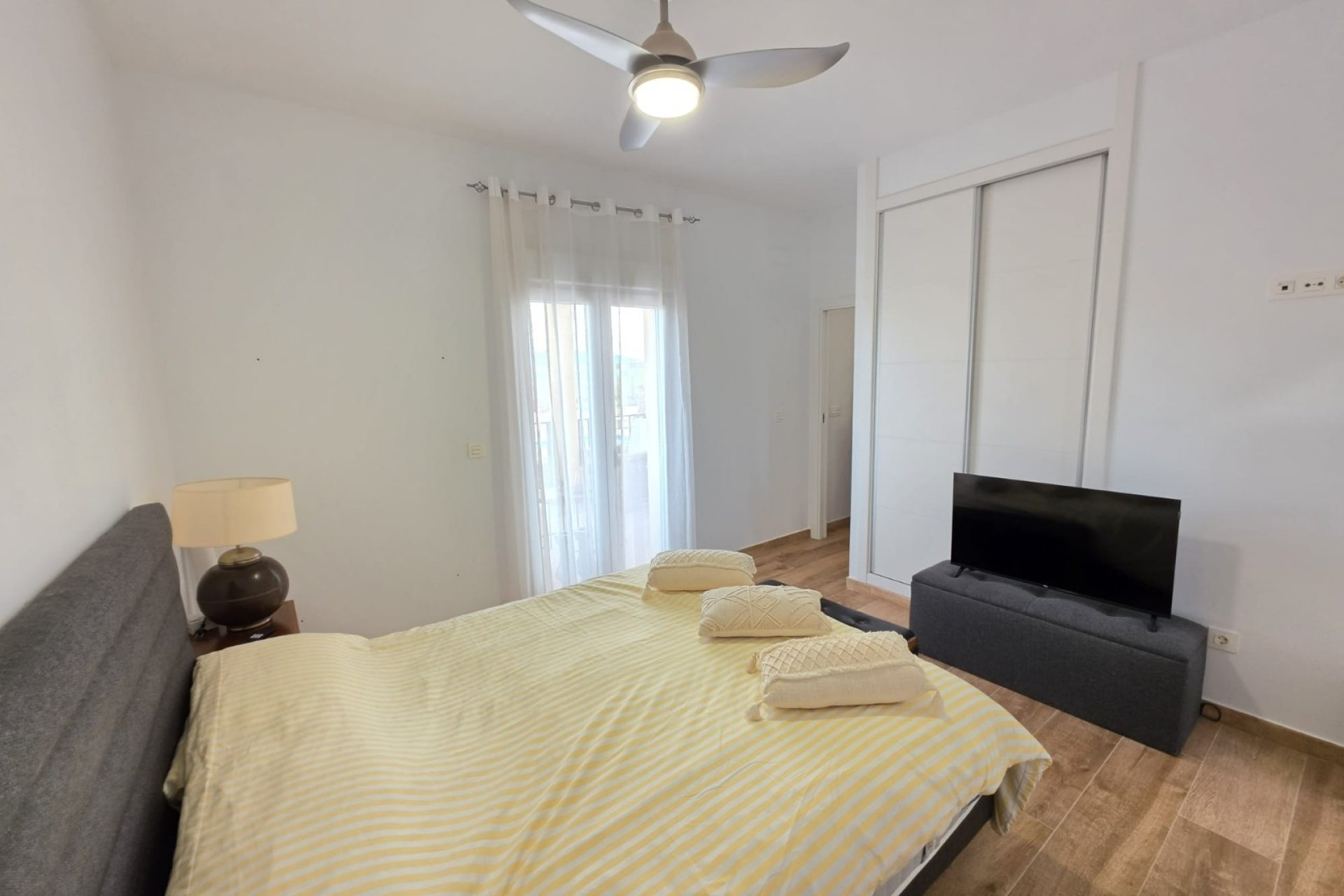 Herverkoop - Villa -
Pinoso - Inland