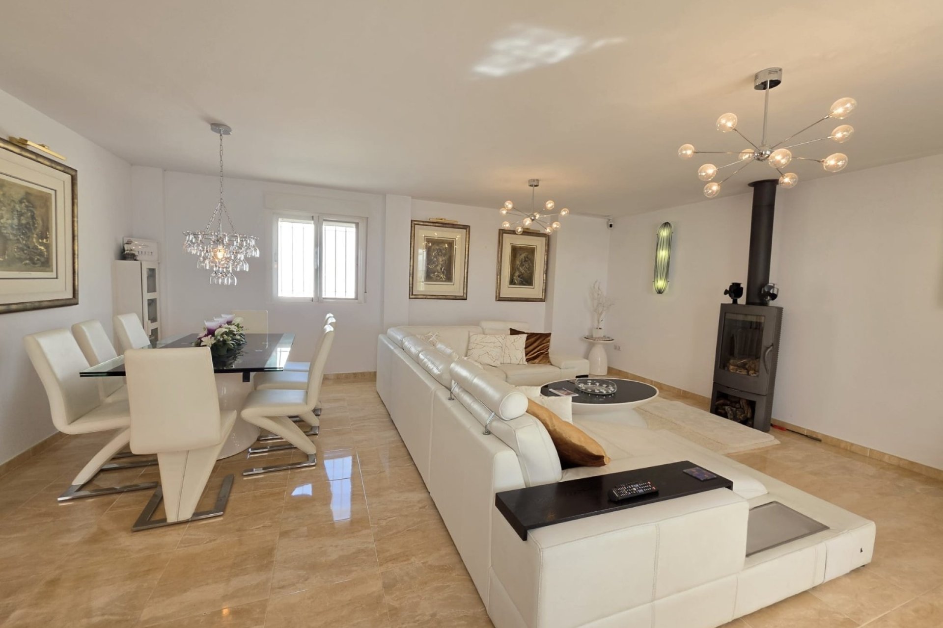 Herverkoop - Villa -
Pinoso - Inland