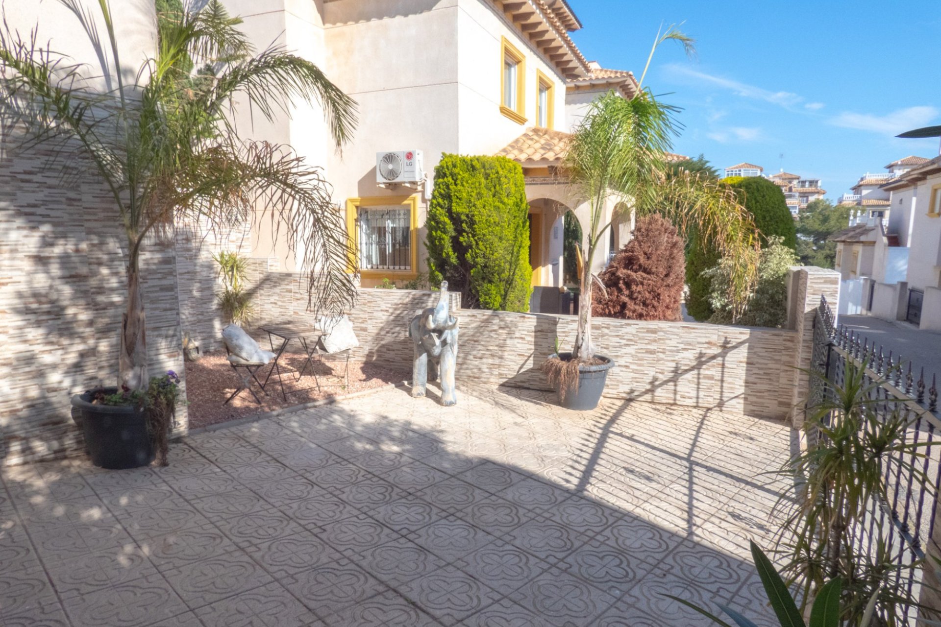 Herverkoop - Villa -
Playa Flamenca - Costa Blanca
