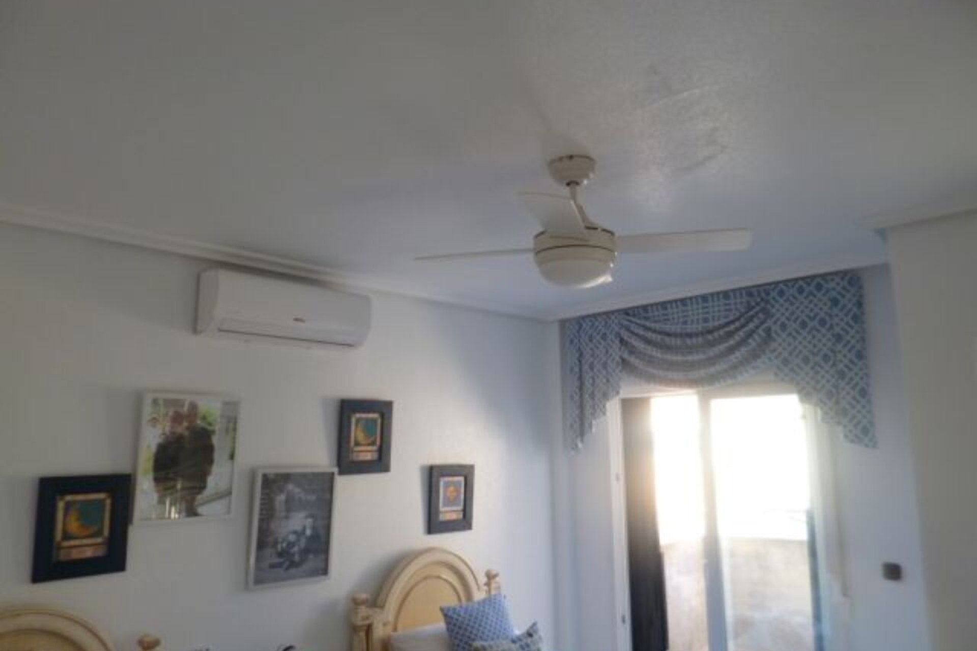 Herverkoop - Villa -
Playa Flamenca - Costa Blanca