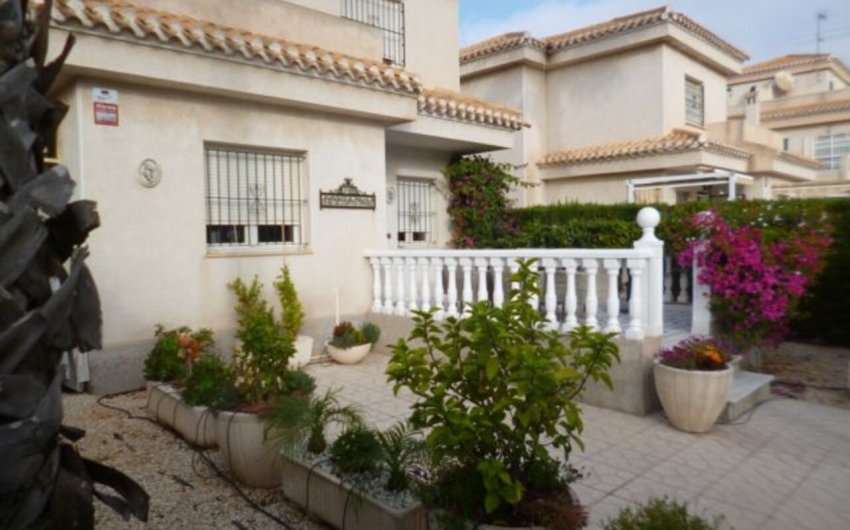 Herverkoop - Villa -
Playa Flamenca - Costa Blanca