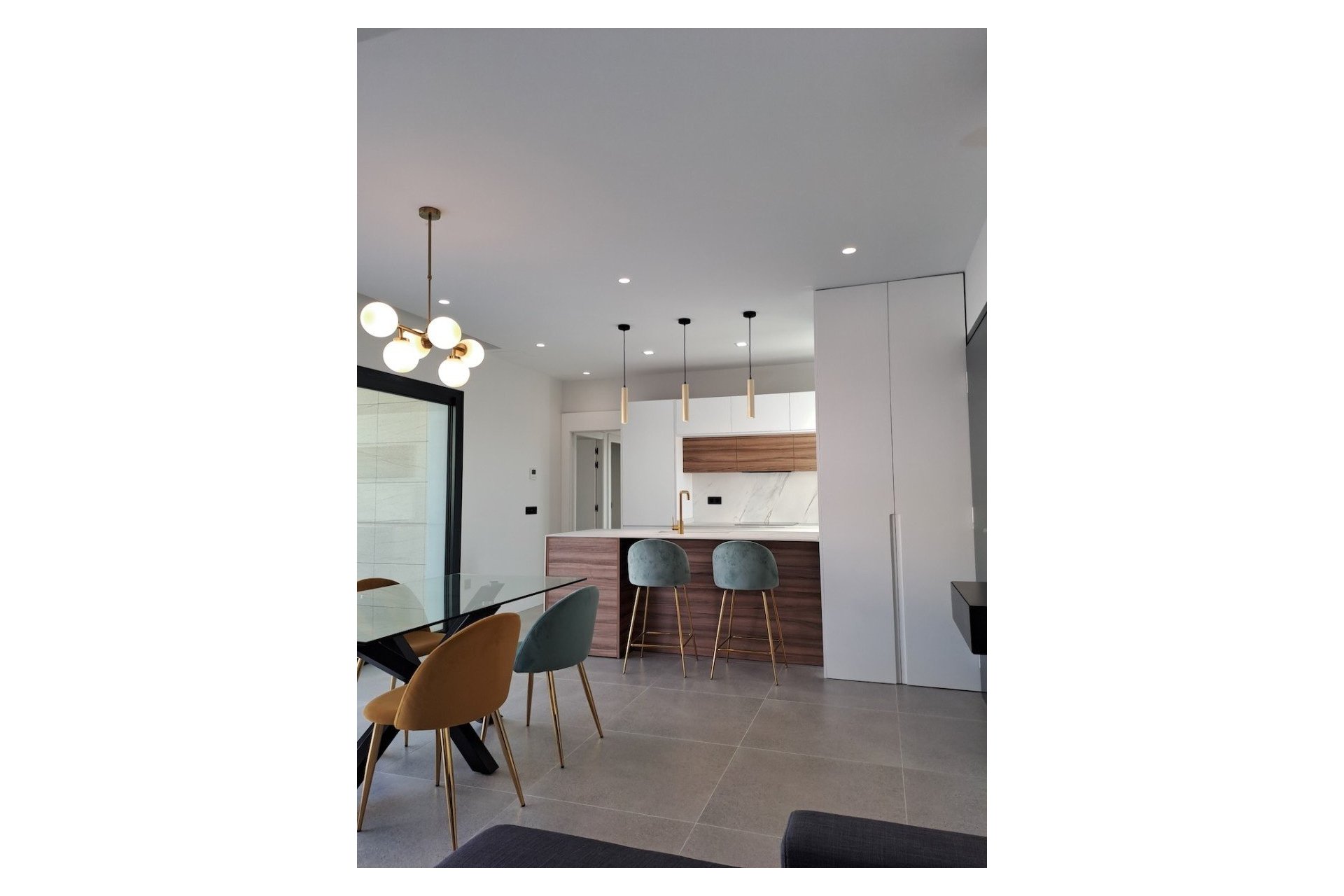 Herverkoop - Villa -
Polop - Urbanizaciones