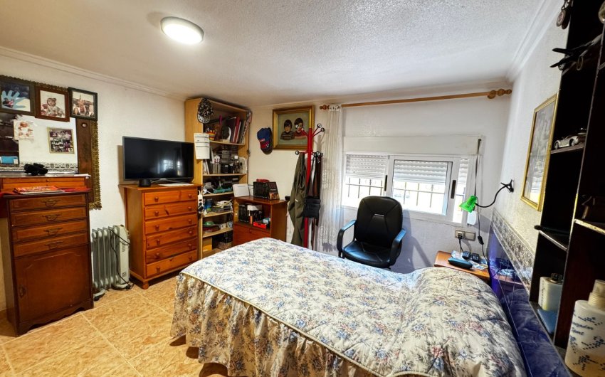 Herverkoop - Villa -
Punta Prima