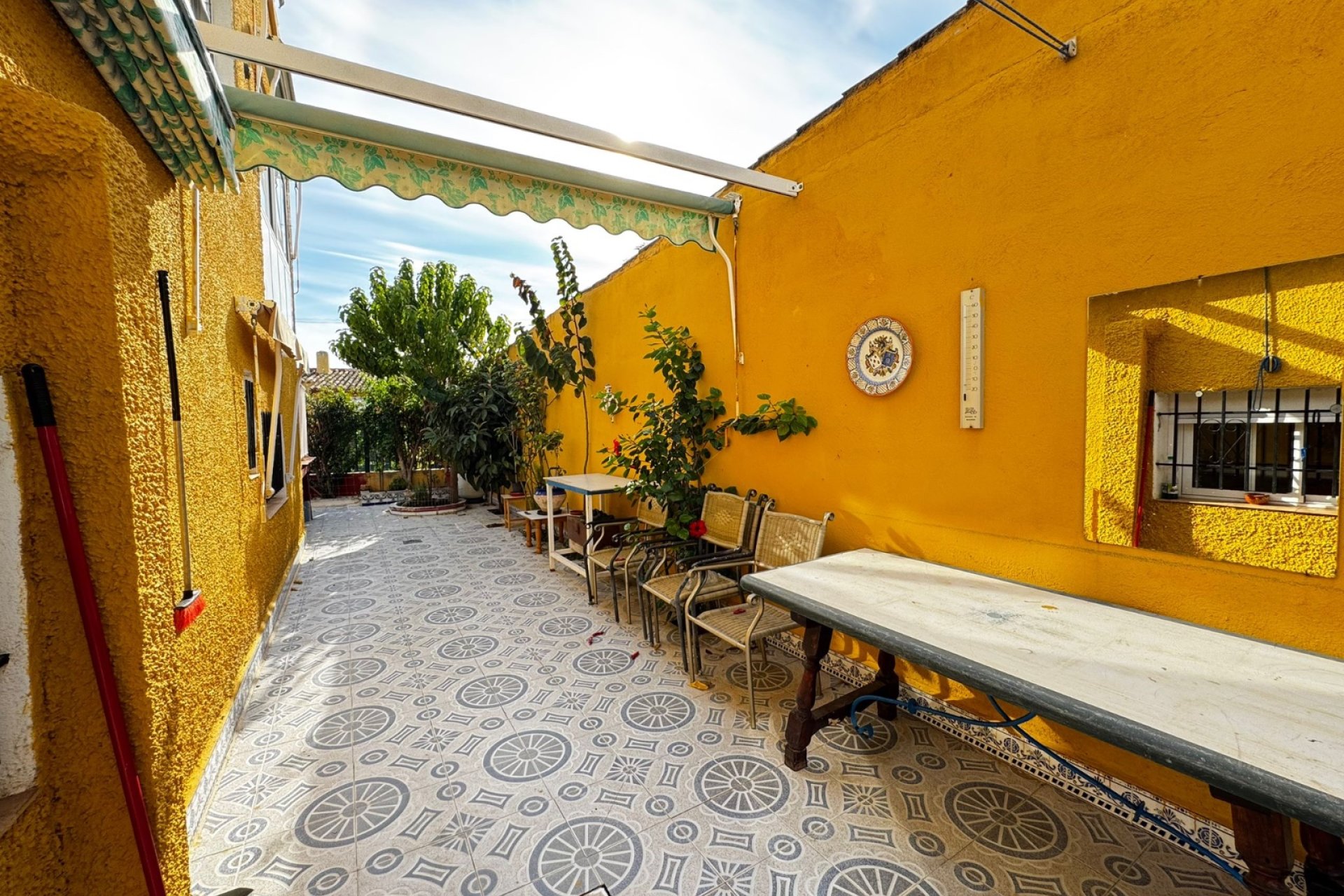 Herverkoop - Villa -
Punta Prima