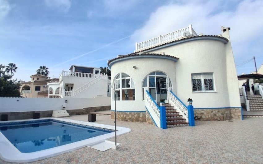 Herverkoop - Villa -
Rojales - Inland