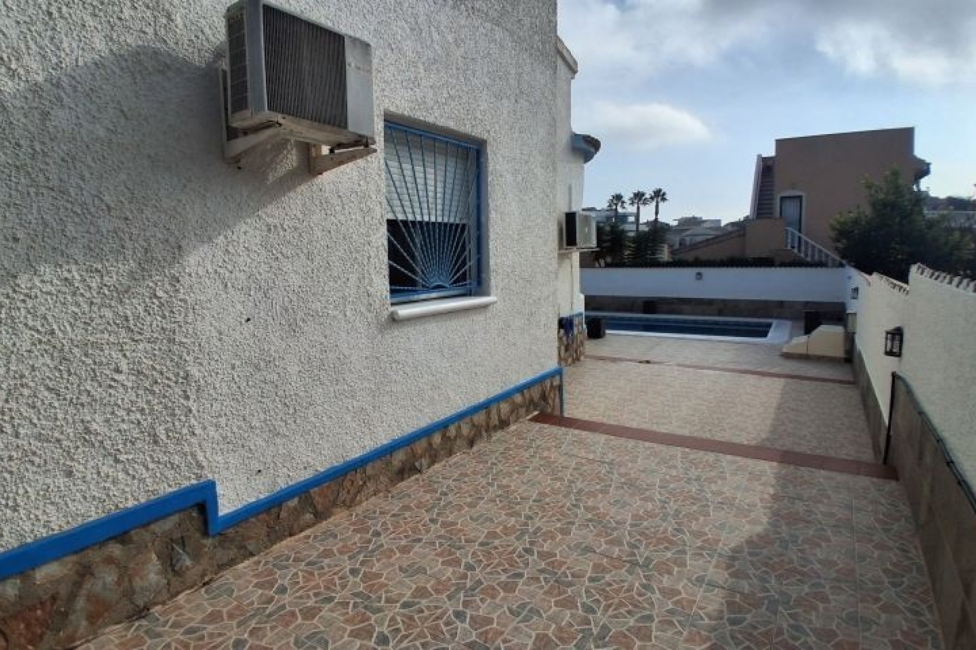 Herverkoop - Villa -
Rojales - Inland