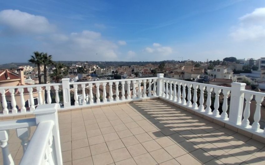 Herverkoop - Villa -
Rojales - Inland