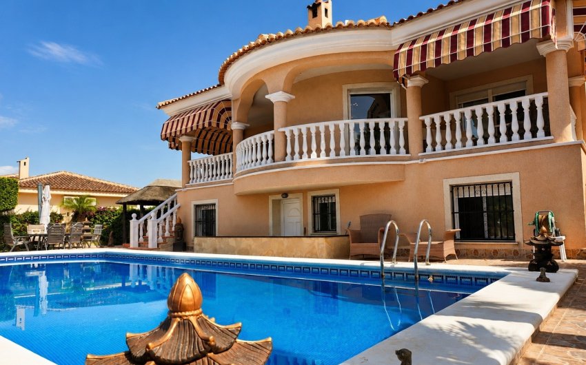Herverkoop - Villa -
Rojales - Inland
