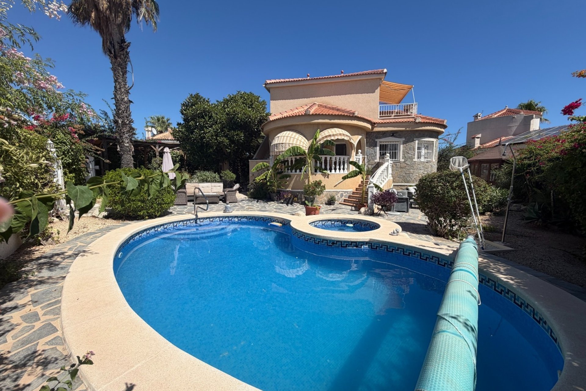 Herverkoop - Villa -
Rojales - Inland