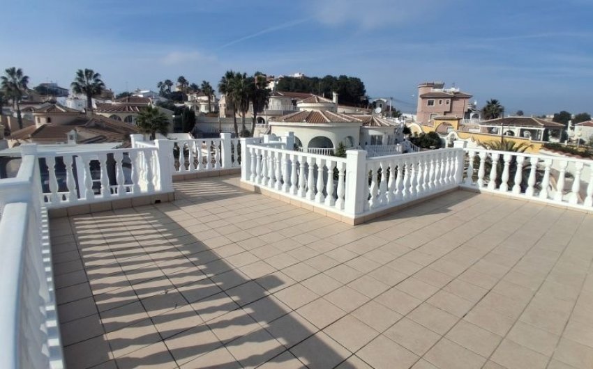 Herverkoop - Villa -
Rojales - Inland