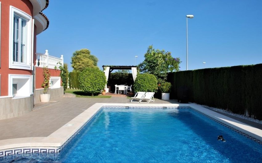 Herverkoop - Villa -
Rojales - Inland