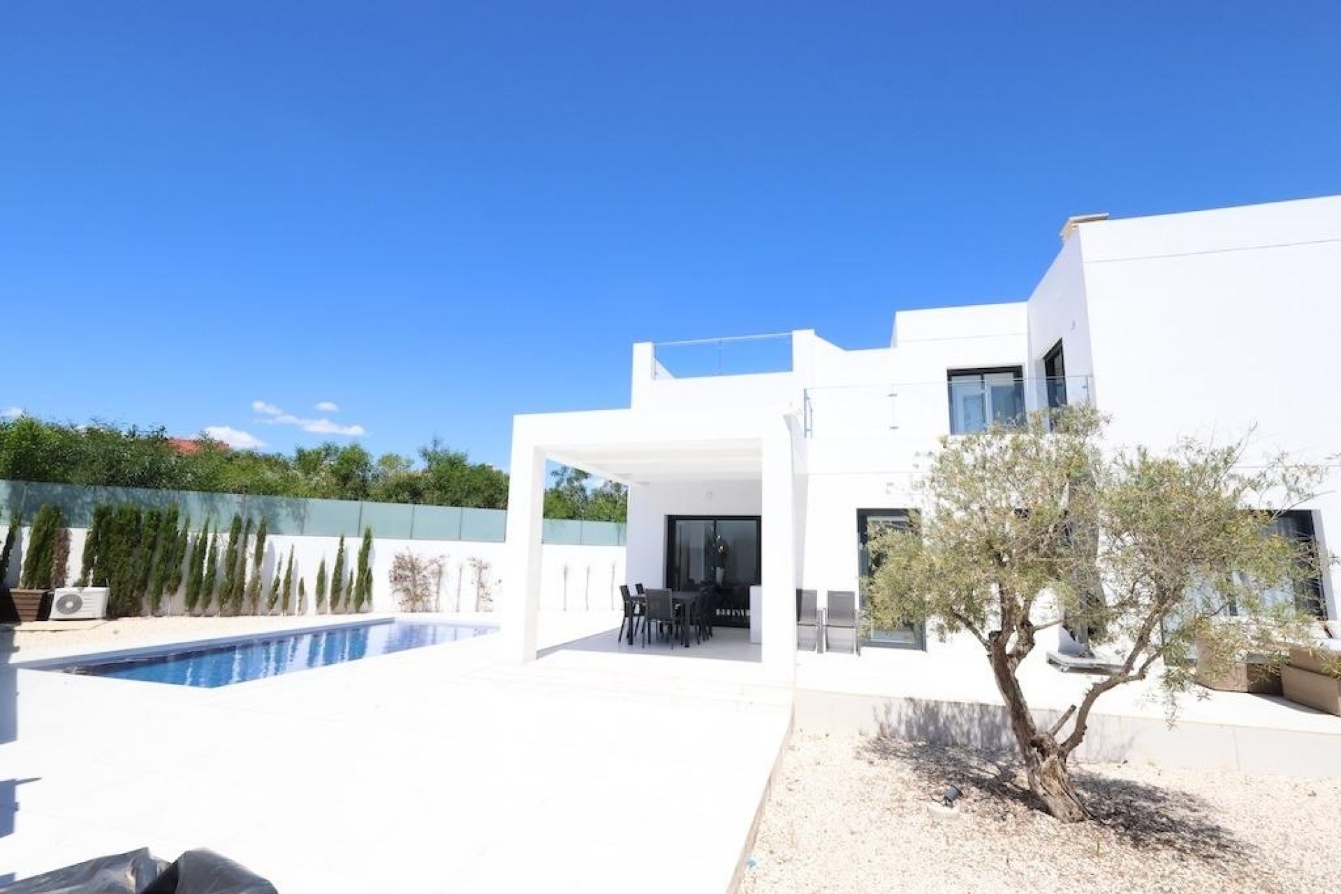 Herverkoop - Villa -
Rojales - Inland