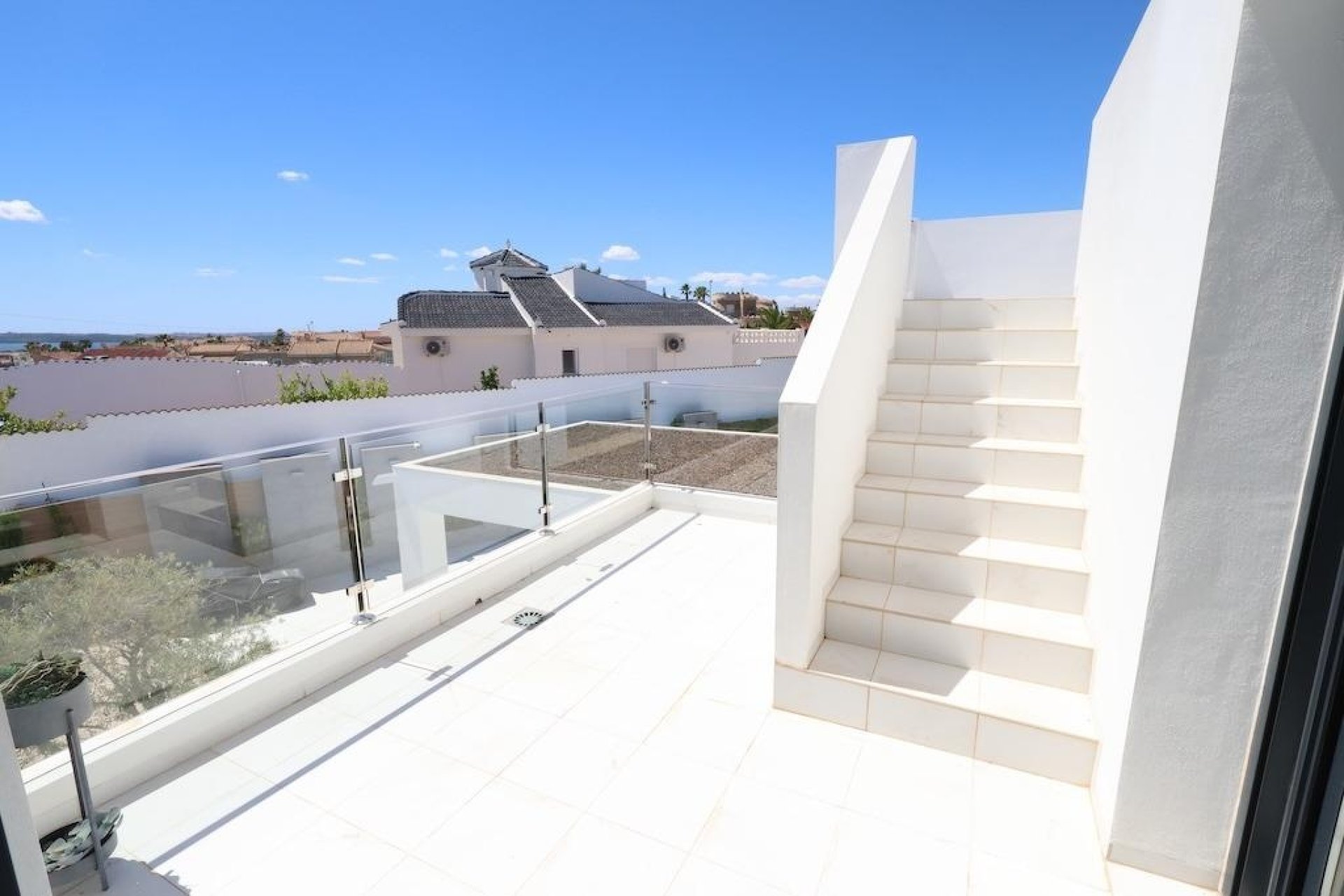 Herverkoop - Villa -
Rojales - Inland