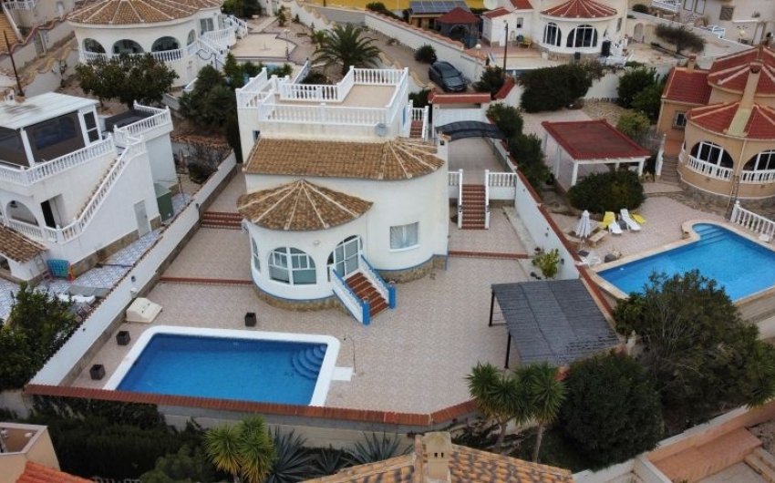 Herverkoop - Villa -
Rojales - Inland