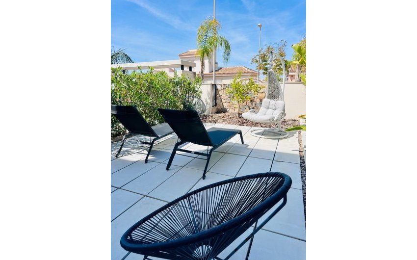 Herverkoop - Villa -
Rojales