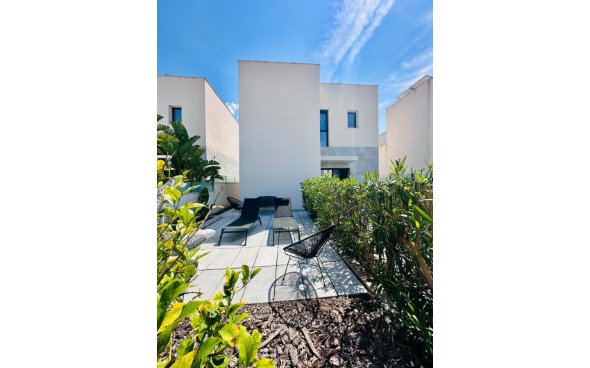 Herverkoop - Villa -
Rojales