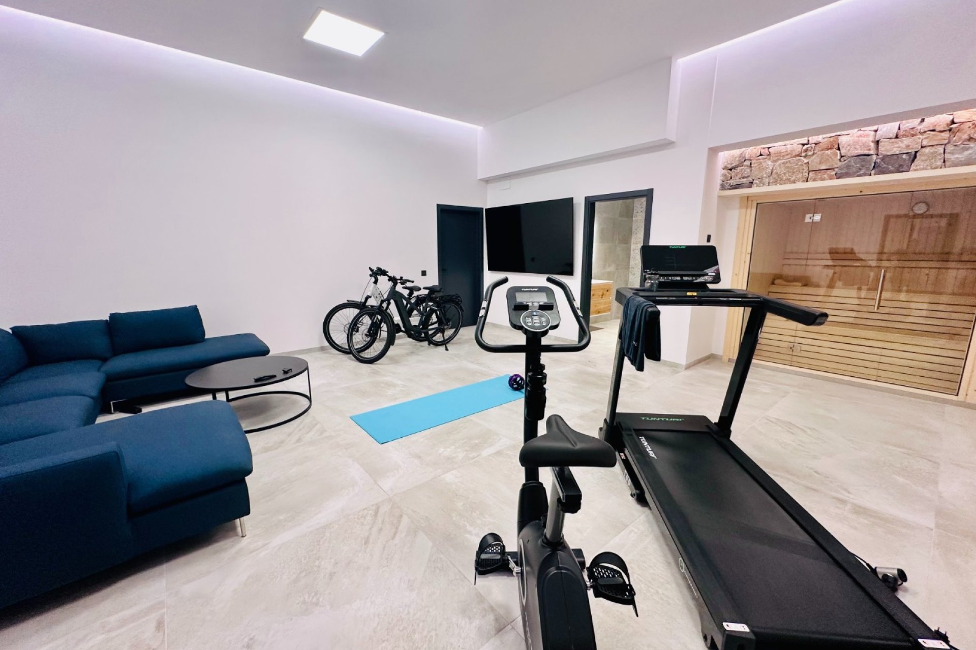 Herverkoop - Villa -
Rojales