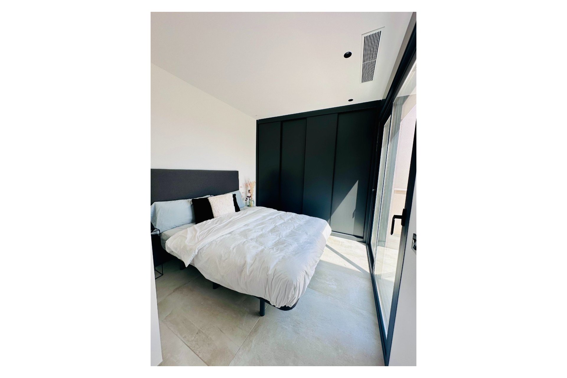 Herverkoop - Villa -
Rojales