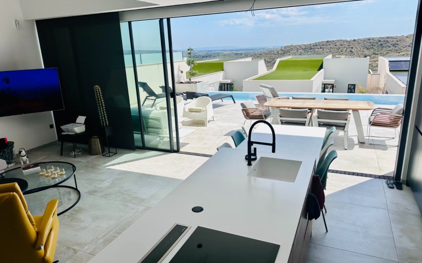 Herverkoop - Villa -
Rojales