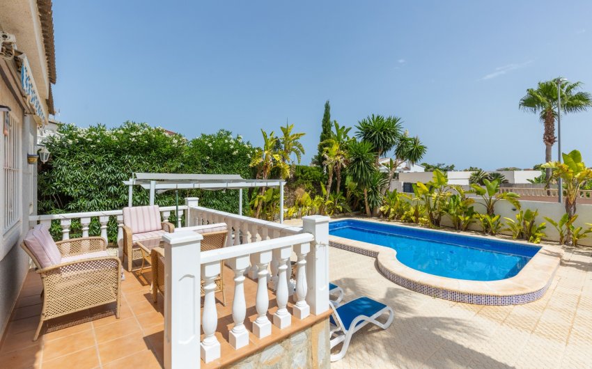 Herverkoop - Villa -
San Fulgencio - La Marina