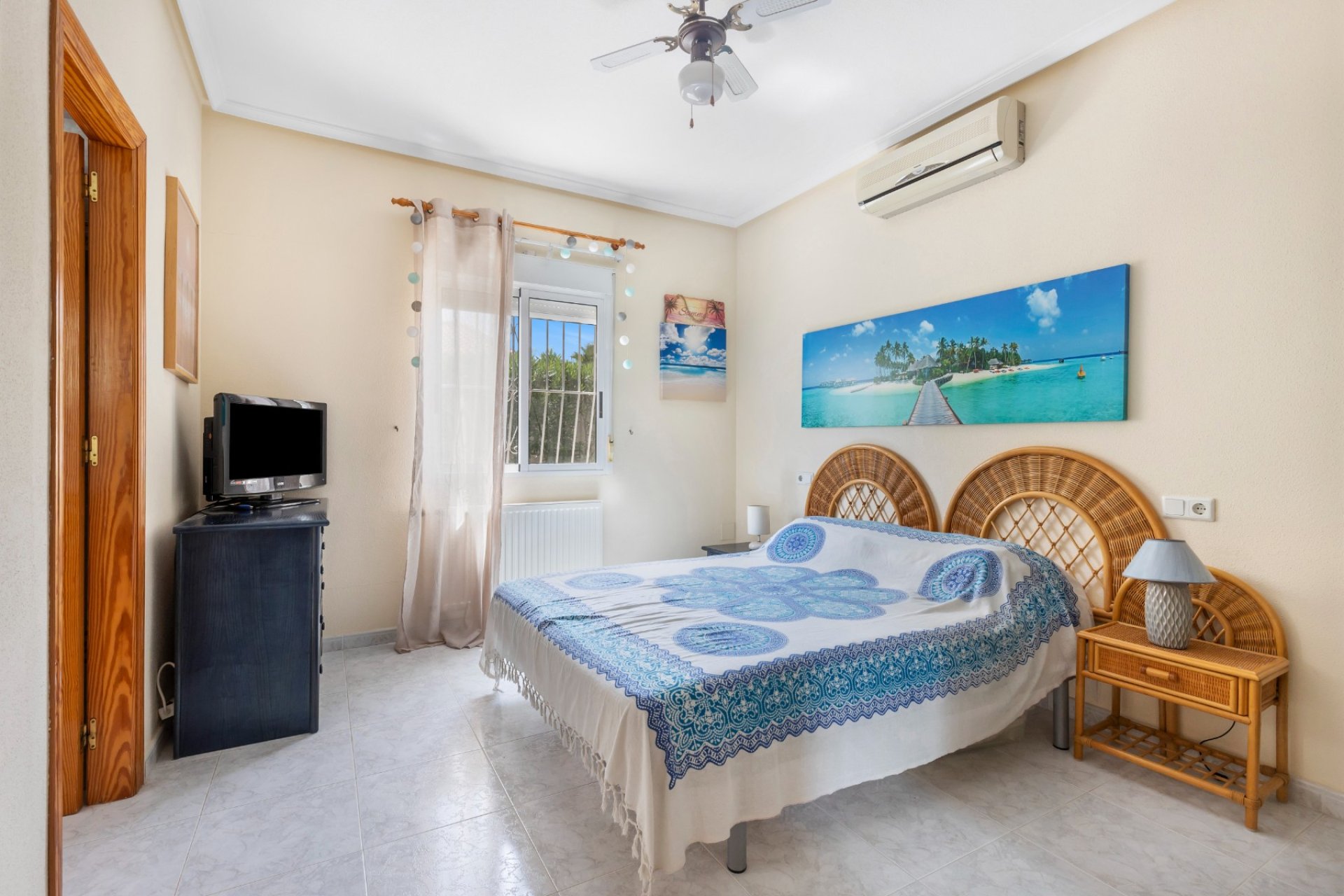 Herverkoop - Villa -
San Fulgencio - La Marina