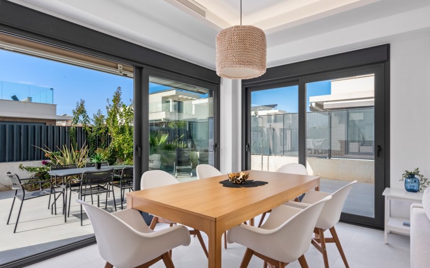 Herverkoop - Villa -
San Fulgencio - La Marina