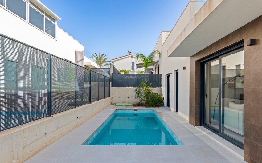 Herverkoop - Villa -
San Fulgencio - La Marina