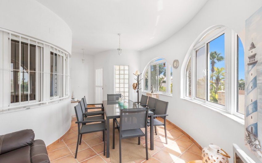 Herverkoop - Villa -
San Fulgencio