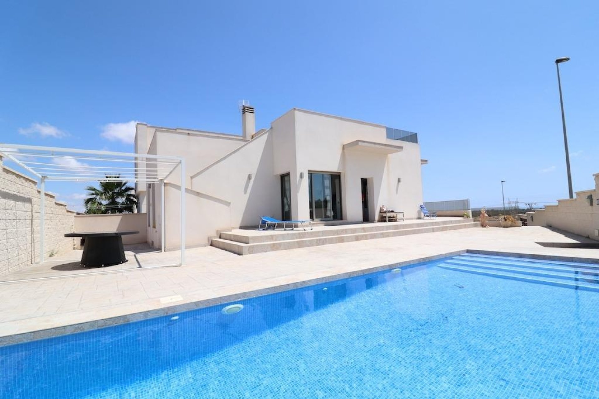 Herverkoop - Villa -
San Miguel de Salinas - Inland