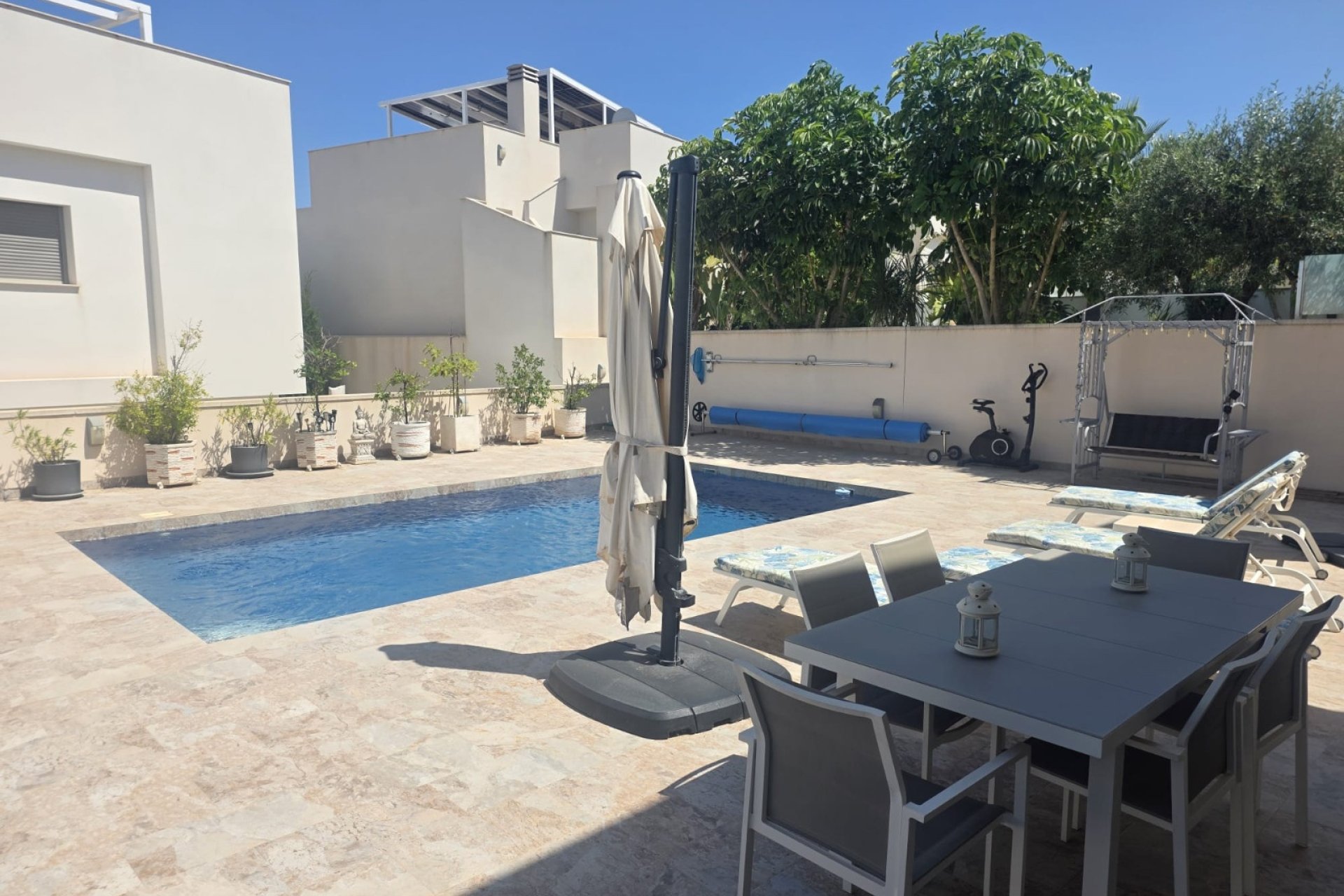 Herverkoop - Villa -
San Miguel de Salinas - Inland