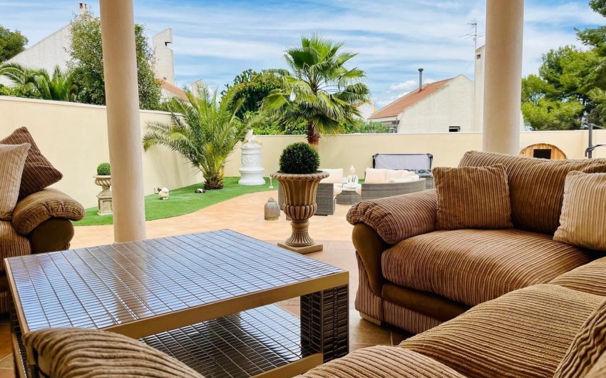 Herverkoop - Villa -
San Miguel de Salinas - Inland