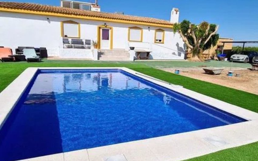 Herverkoop - Villa -
San Miguel de Salinas - Inland