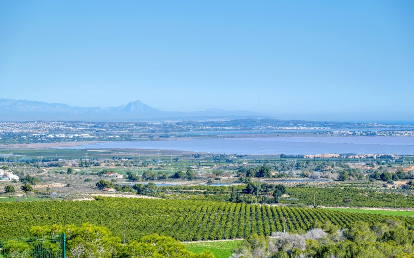 Herverkoop - Villa -
San Miguel de Salinas - Inland