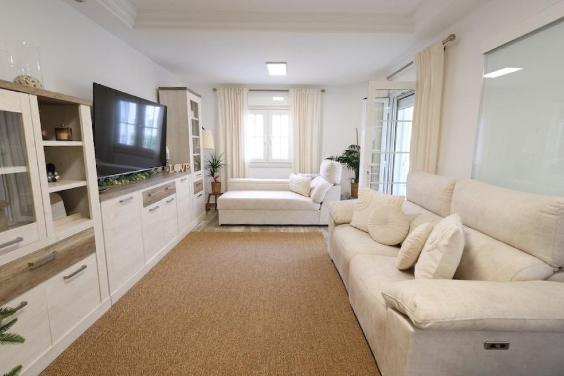 Herverkoop - Villa -
San Miguel de Salinas - Inland