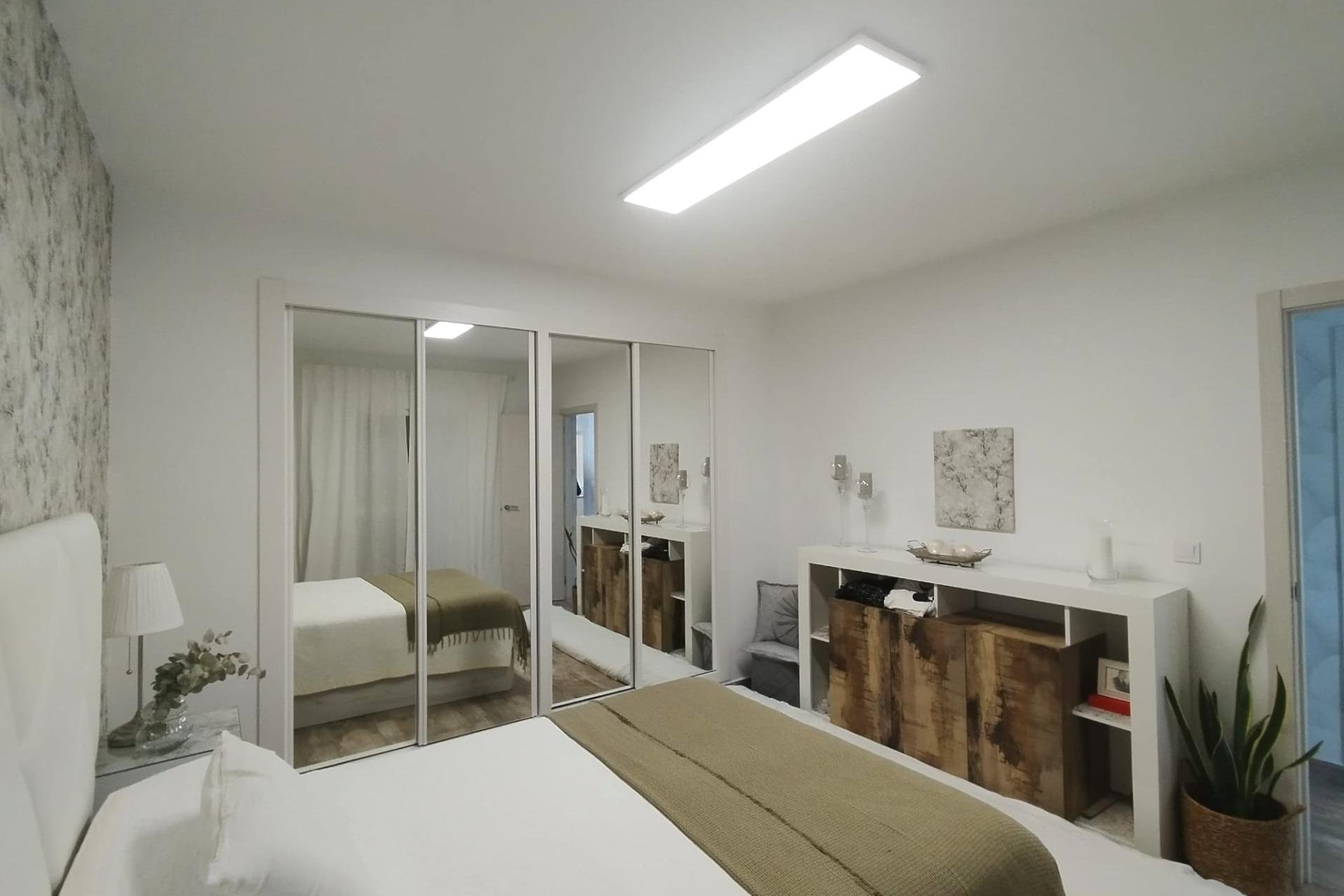 Herverkoop - Villa -
San Miguel de Salinas - Inland