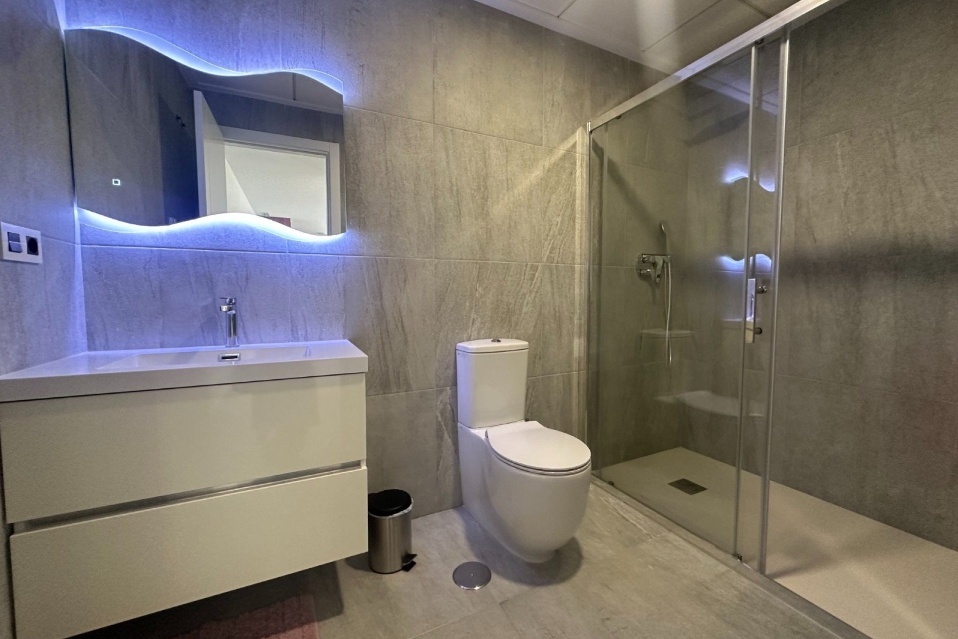 Herverkoop - Villa -
San Miguel de Salinas - Inland