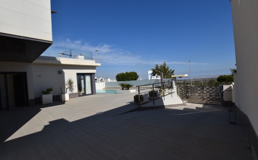 Herverkoop - Villa -
San Miguel de Salinas - Inland