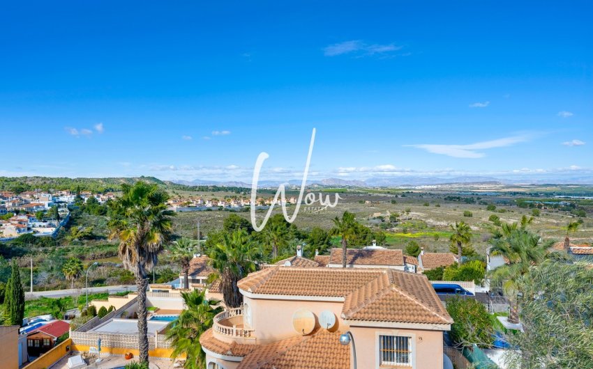 Herverkoop - Villa -
San Miguel de Salinas - Inland